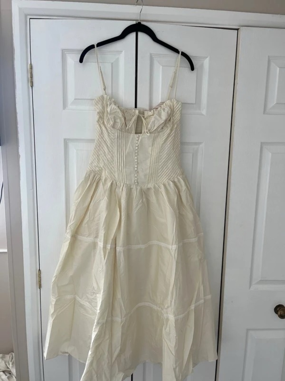 Spaghetti-Strap Cream Maxi Dress with Button-Front Bodice
